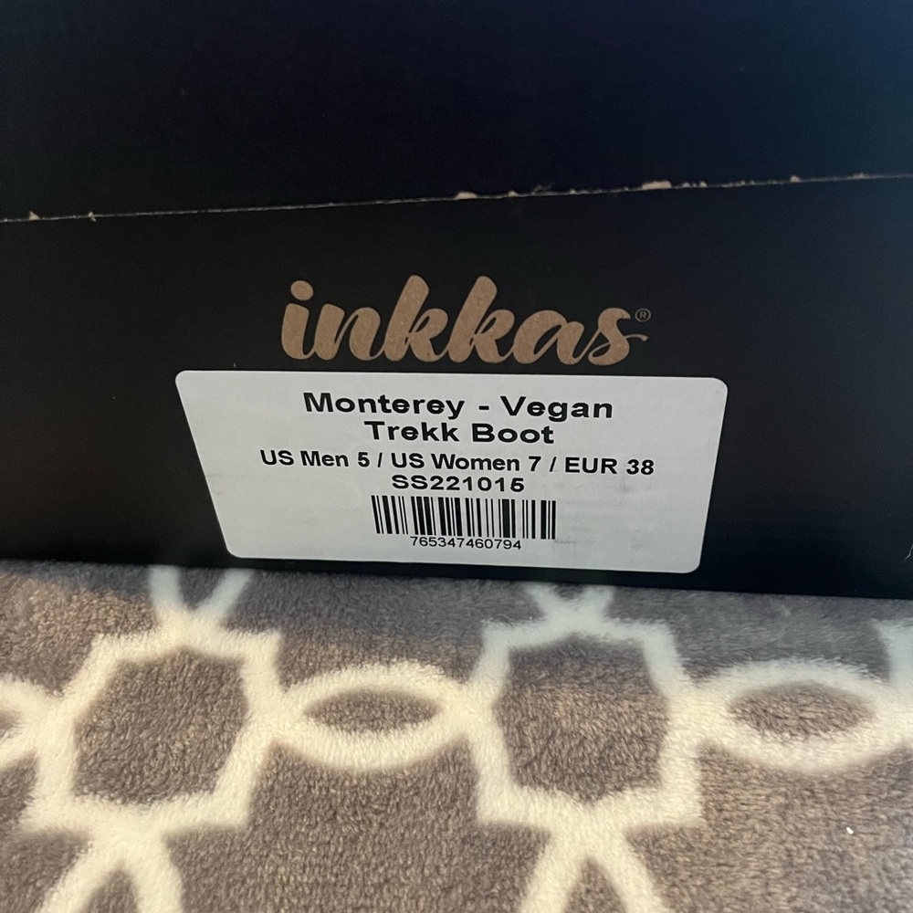 NIB Inkkas Monterey Vegan Trek Boot size 7 - Picture 7 of 7